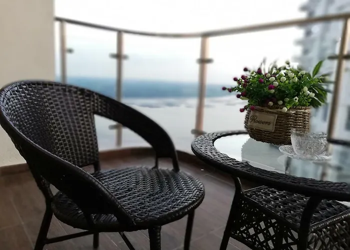 Country Garden Danga Bay , Royal Strand